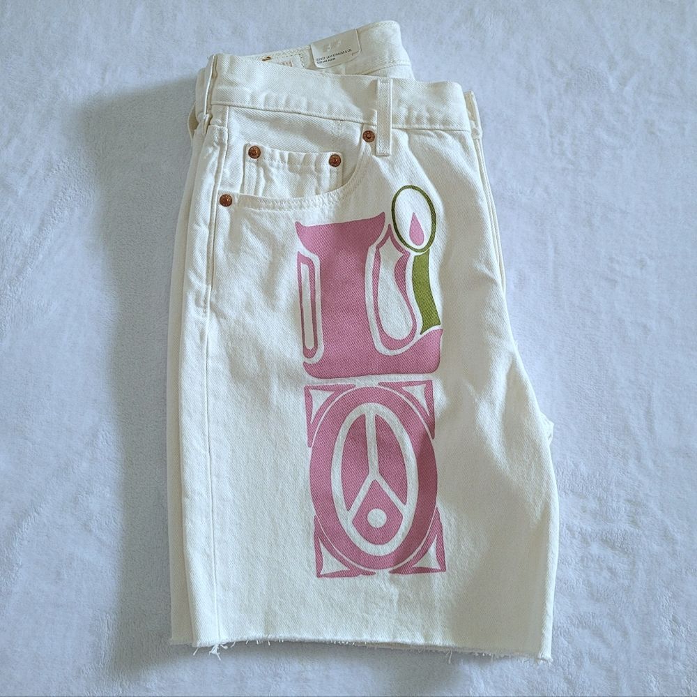 Levi's 501 '90s "Love"💚🩷 Shorts - NWT - Picture 10 of 16